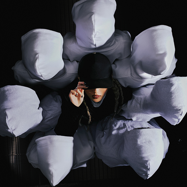 Arche – THE BLACK SHEEP OF THE FAMILY